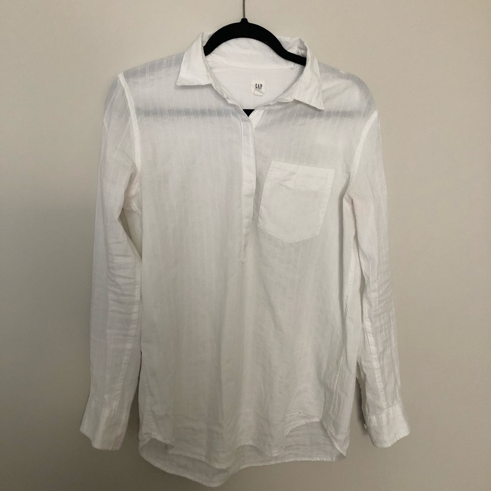 Gap white casual dress shirt